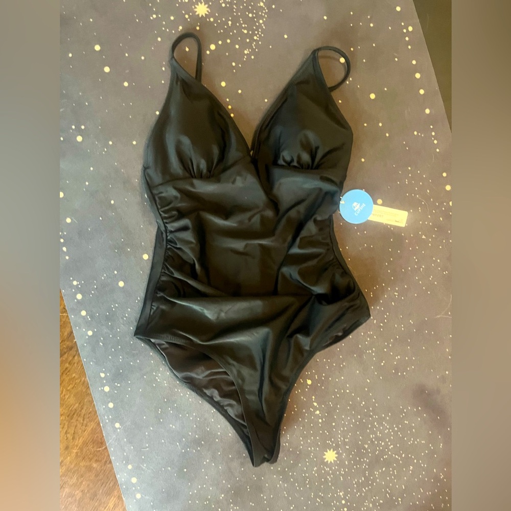 Cupshe black one piece swimsuit size small tummy control slim and sculpt NWT